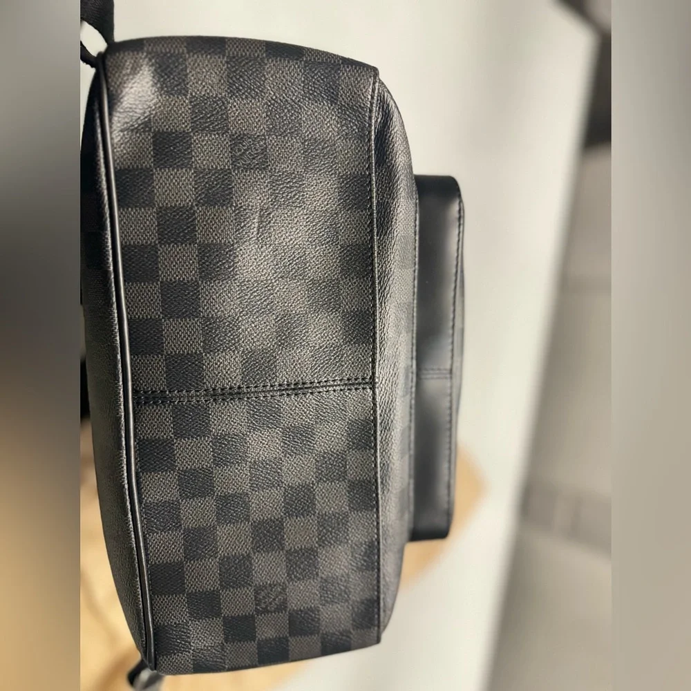 Josh Backpack Like New - Picture 7 of 12